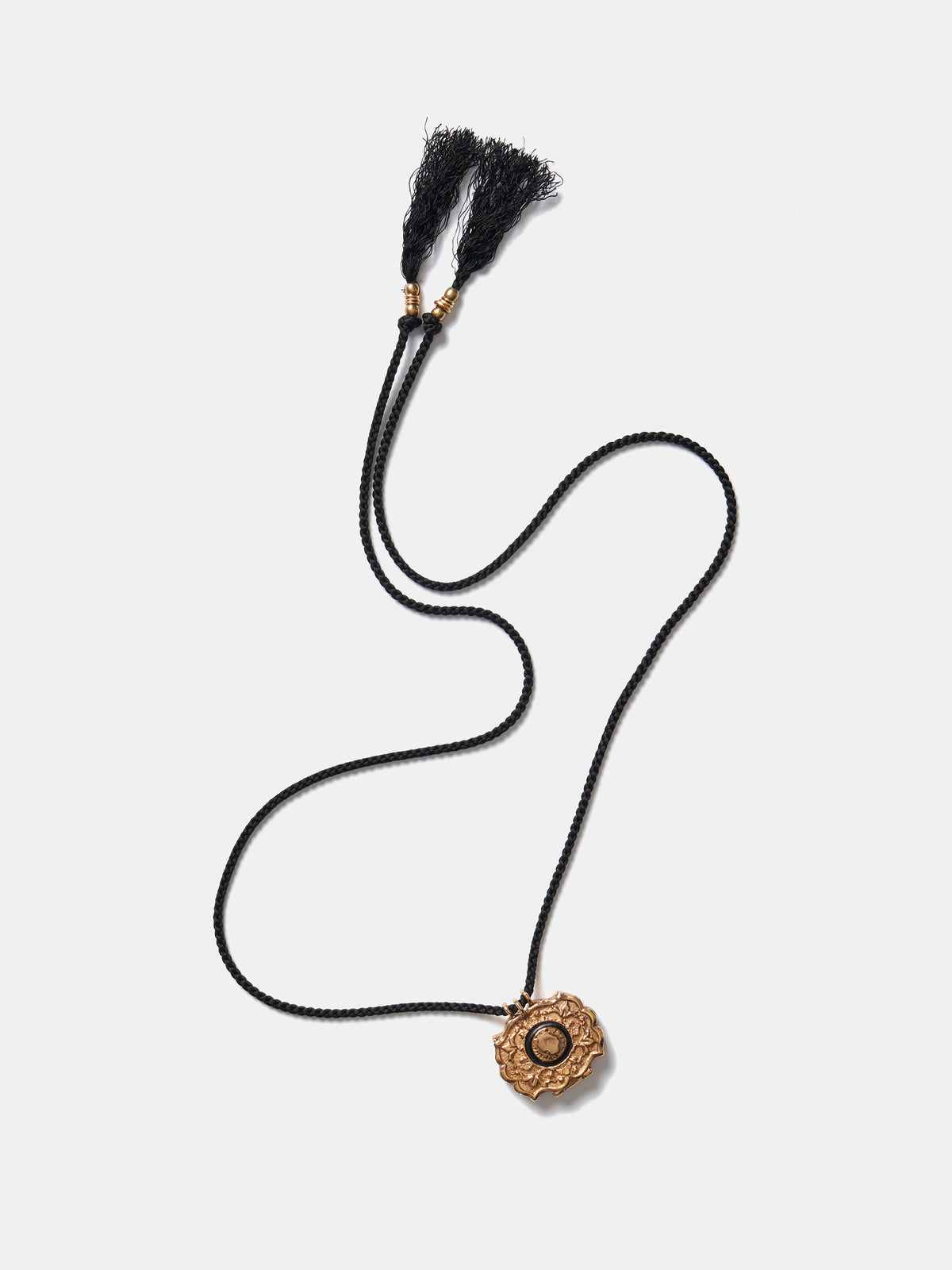 Cache-Cache Locket