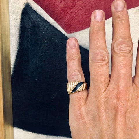 Passerby Ring